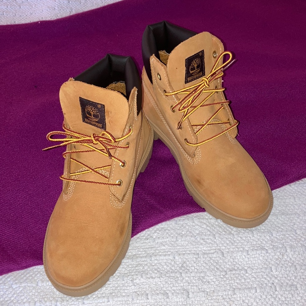 Men’s Timberland Boots 🥾